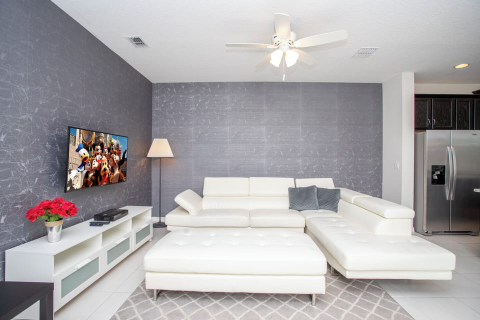 House | 4 bedrooms, desk, soundproofing, high-speed internet