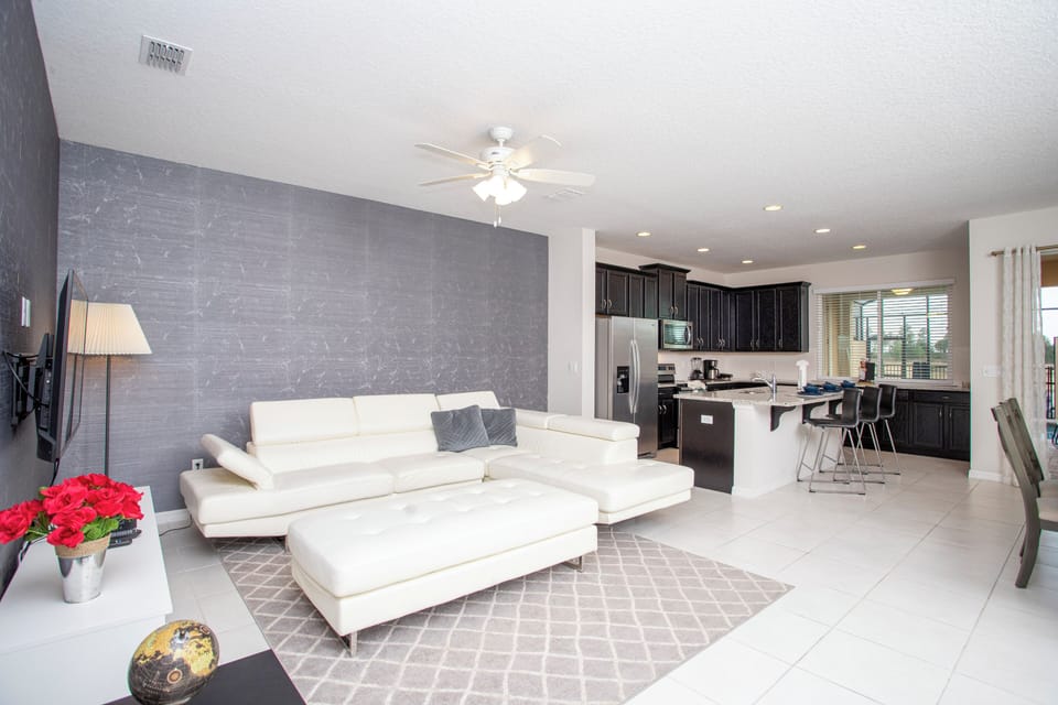 House | 4 bedrooms, desk, soundproofing, high-speed internet
