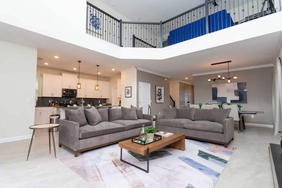 House | 5 bedrooms, desk, soundproofing, Internet