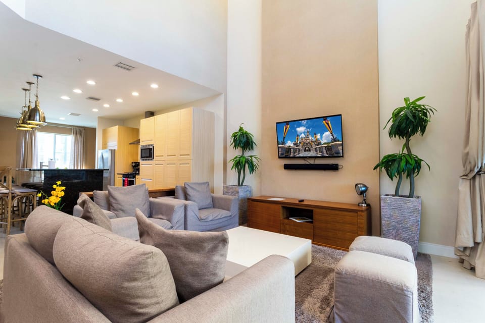 House | 4 bedrooms, in-room safe, desk, high-speed internet