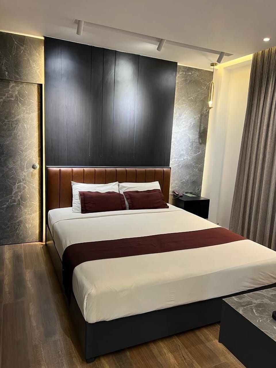 Deluxe Studio Suite