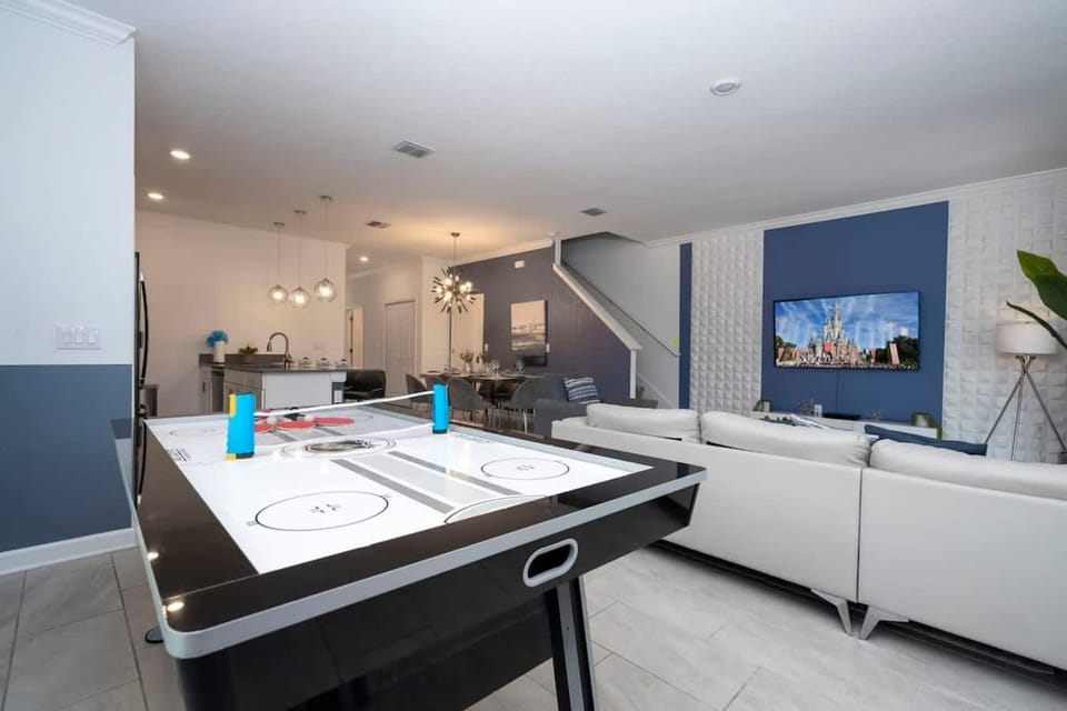 House | 5 bedrooms, Internet
