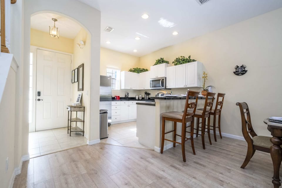 House | 4 bedrooms, high-speed internet