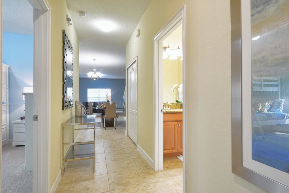 House | 5 bedrooms, high-speed internet