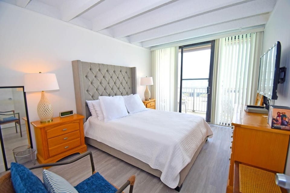 Condo, 1 Bedroom | 1 bedroom, iron/ironing board, WiFi (free)