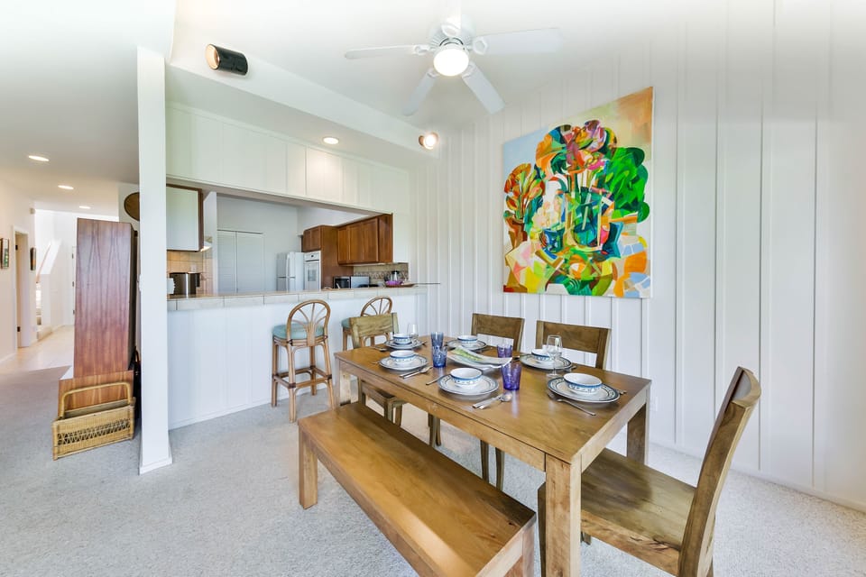 Condo, 2 Bedrooms | Dining