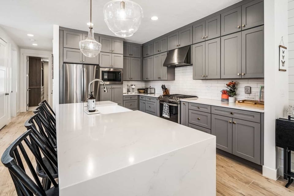 House, 6 Bedrooms | Private kitchen | Fridge, oven, coffee/tea maker, toaster
