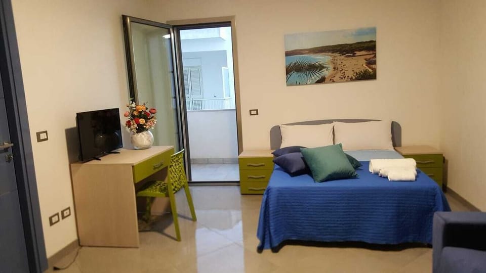 Tripla con Balconcino Vista Mare | Travel crib, free WiFi