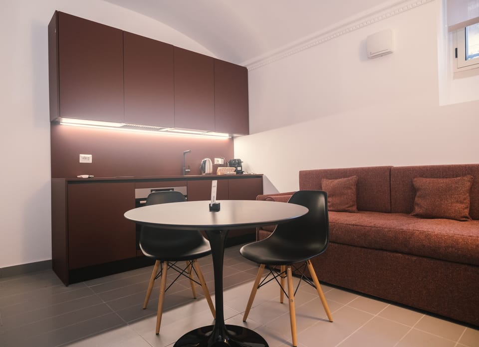 Elite Suite | Private kitchen | Electric kettle