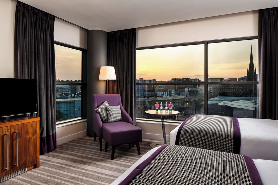 Egyptian cotton sheets, premium bedding, minibar, in-room safe