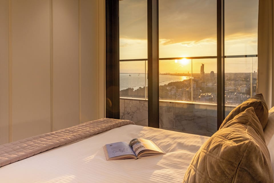Panoramic Apartment | In-room safe, soundproofing, free cribs/infant beds, free WiFi