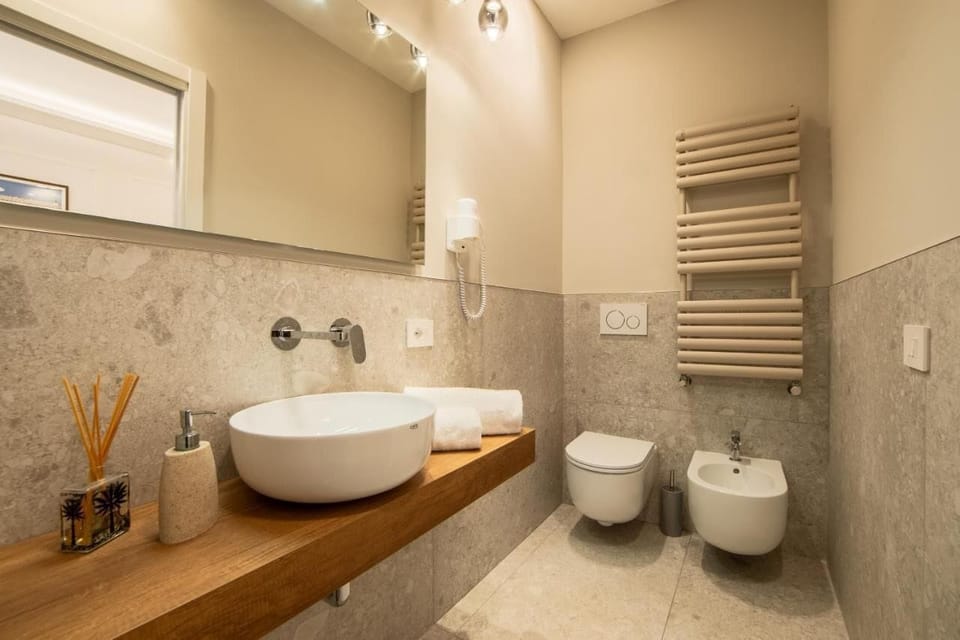 Junior Double Room | Bathroom | Shower, rainfall showerhead, hair dryer, bathrobes