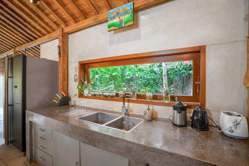 Basic Villa, Multiple Beds | Private kitchen | Fridge, microwave, oven, stovetop