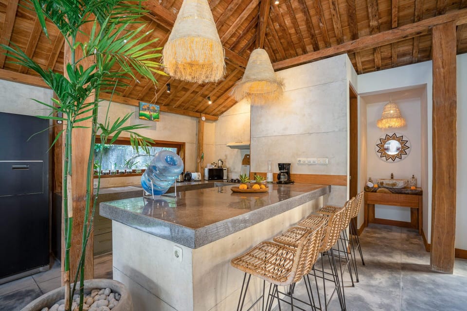 Basic Villa, Multiple Beds | Private kitchen | Fridge, microwave, oven, stovetop