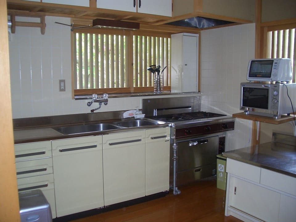 Japanese Villa-Kiwaminoie, Non smoking | Private kitchen | Full-size fridge, microwave, stovetop