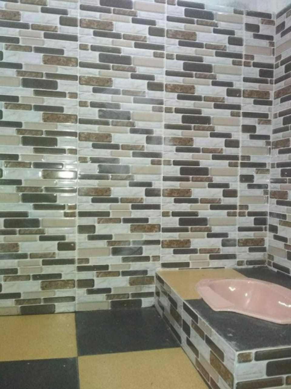 Deluxe Double Room | Bathroom | Shower, rainfall showerhead, soap