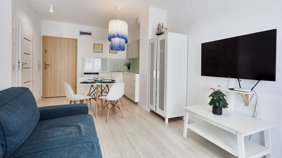 Studio Suite (38) | Laptop workspace, iron/ironing board, free WiFi, bed sheets