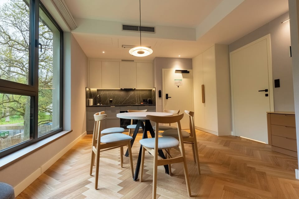 Deluxe Apartment | Desk, soundproofing, free WiFi, bed sheets