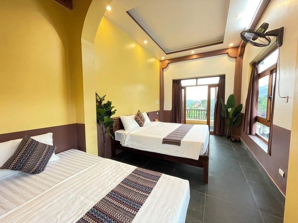 Deluxe Triple Room | Premium bedding, minibar, desk, blackout drapes