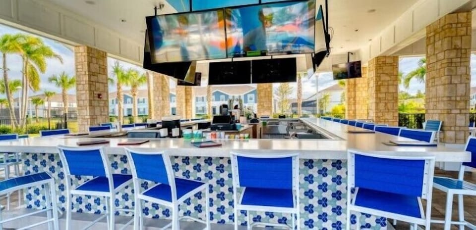 Poolside bar