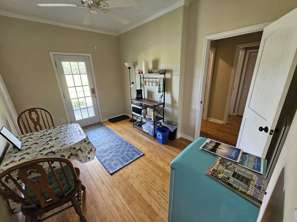 Suite | In-room dining