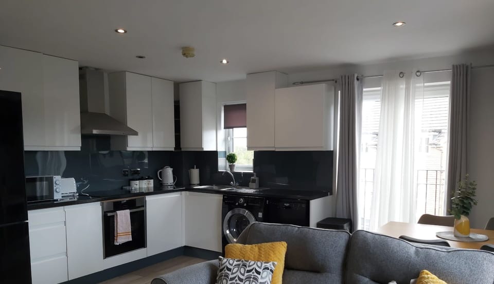 Apartment | Private kitchen | Fridge, microwave, oven, stovetop