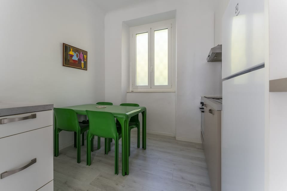 Apartment | Dining room