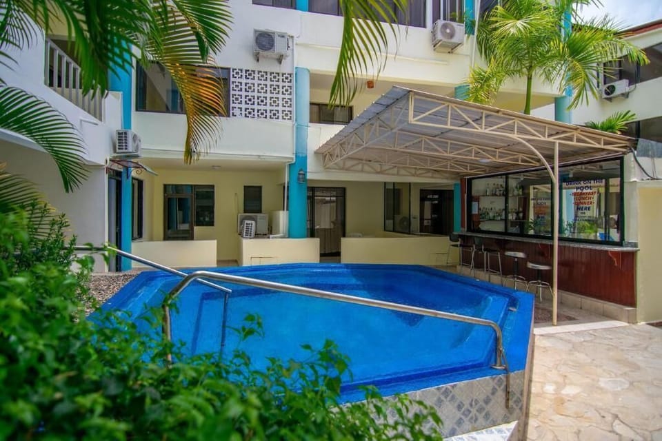 Poolside bar