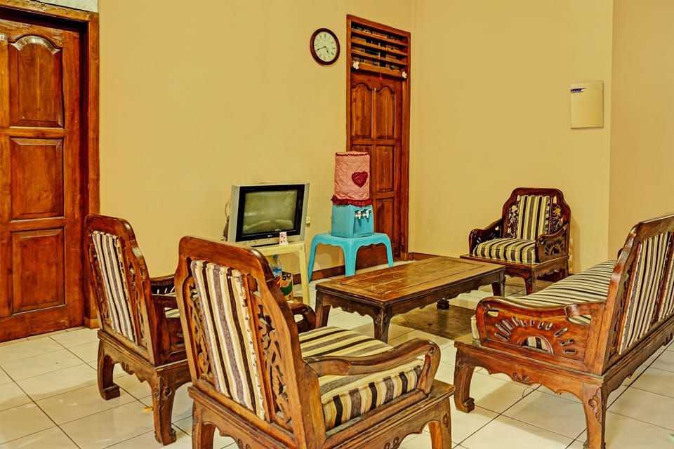 Hotel O Homestay Simpang Panji Suroso Syariah Hotel in East Java