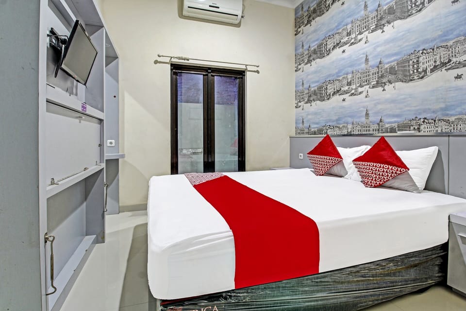 Deluxe Double Room | Free WiFi, bed sheets