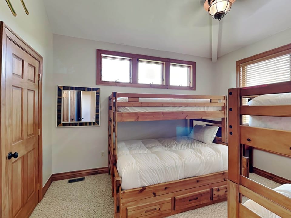 House (4 Bedrooms) | Property amenity