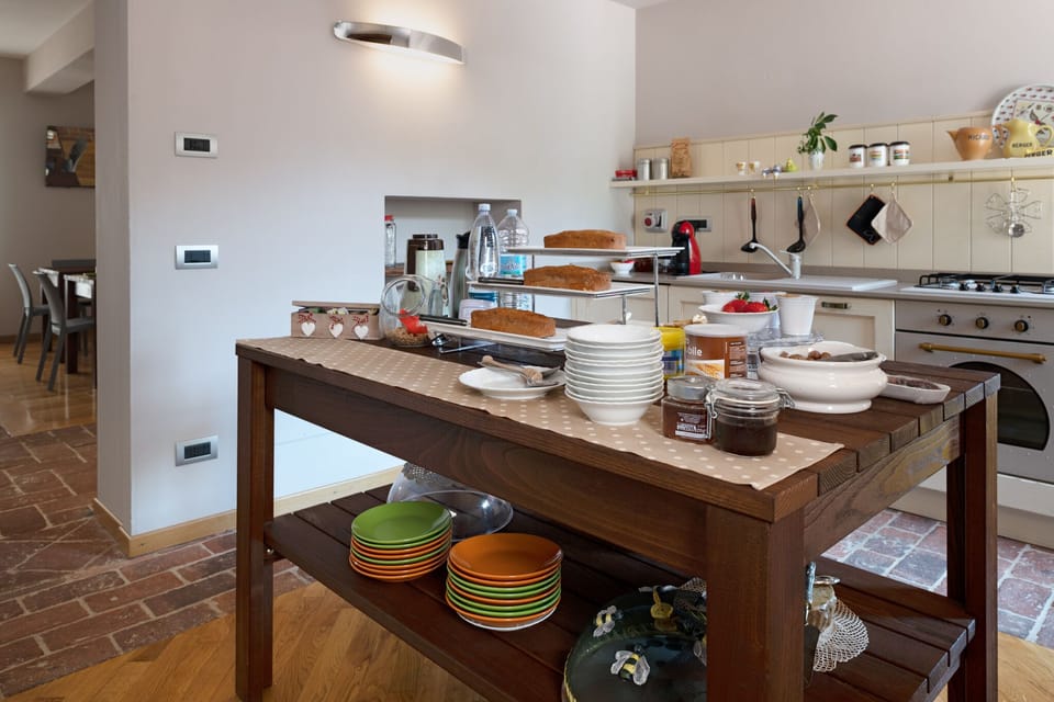 Comfort Double Room (Azalea) | Private kitchen