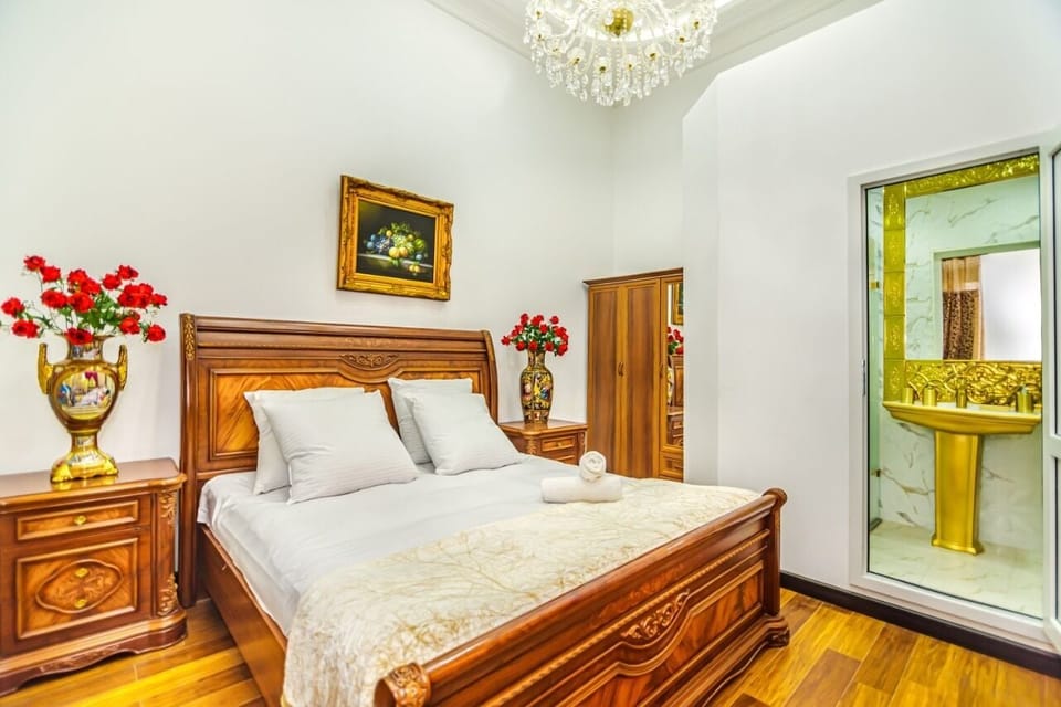 Premium bedding, down comforters, individually furnished, free WiFi