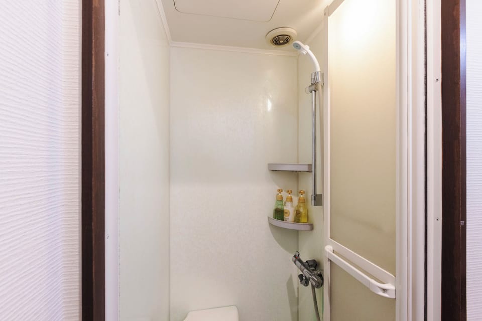 Deluxe Twin Room Kagaribi [City side] | Desk, free WiFi, bed sheets