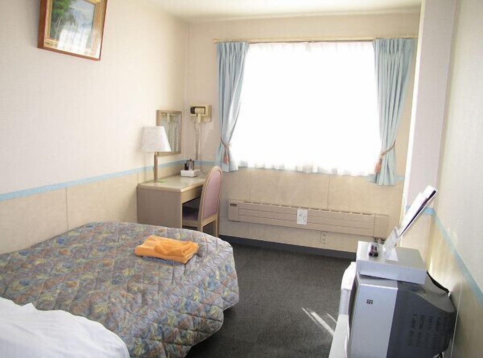 Single Room, Smoking | Desk