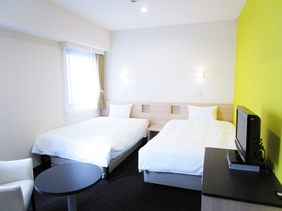 Desk, blackout drapes, free WiFi, bed sheets