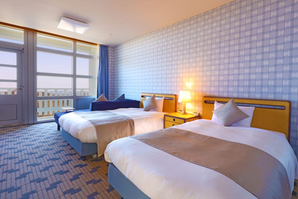 Twin Room, Non Smoking | In-room safe, desk, free WiFi, bed sheets
