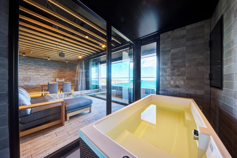 Resort Hills Toyohama SORA no KAZE Ryokan in Japan