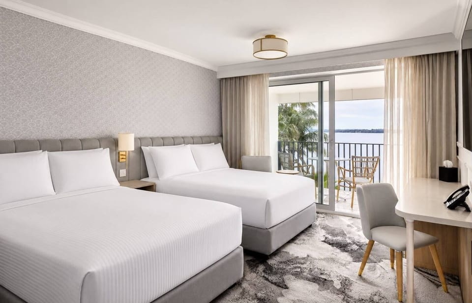 Beachcomber Water View - 2 Doubles | In-room safe, desk, laptop workspace, blackout drapes