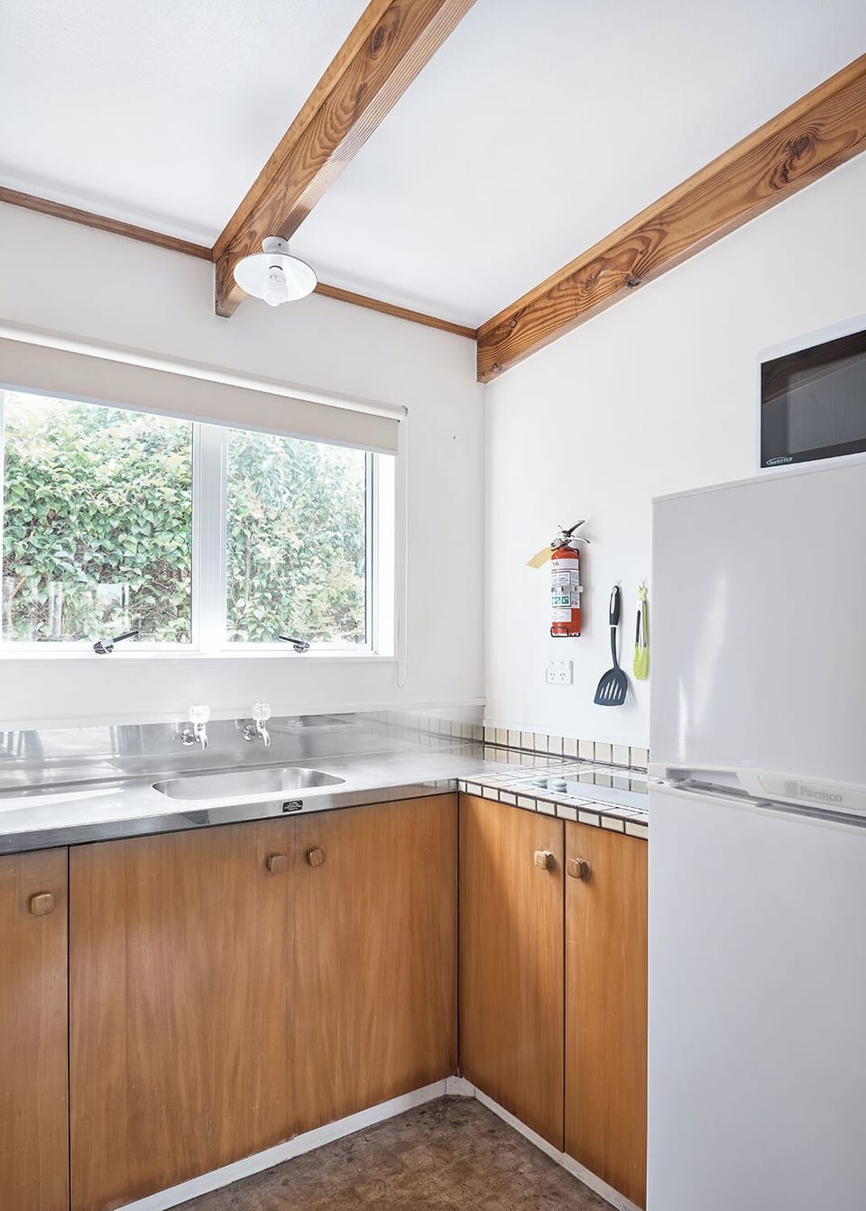 Cabin, 2 Bedrooms | Private kitchenette | Fridge, stovetop, cookware/dishes/utensils