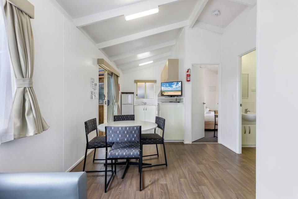 Standard Cabin, 2 Bedrooms | In-room dining