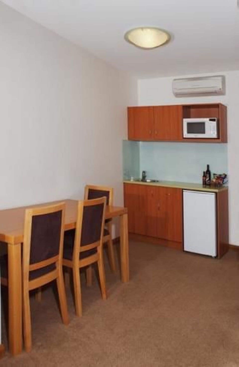 Executive King Room | Living area | TV