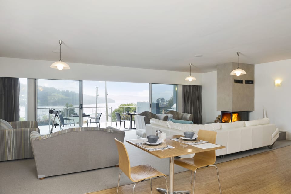 43-inch TV with digital channels