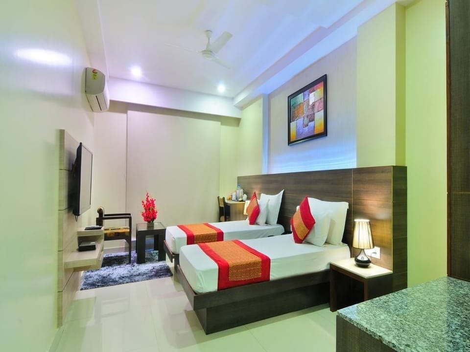 1 bedroom, premium bedding, minibar, in-room safe