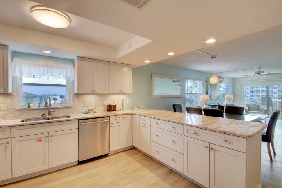 Condo, 2 Bedrooms | Private kitchen | Coffee/tea maker, fridge, oven, toaster