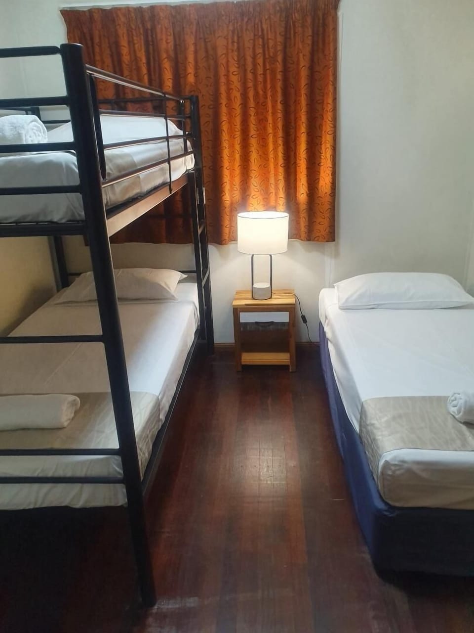 1 bedroom, soundproofing, iron/ironing board, bed sheets