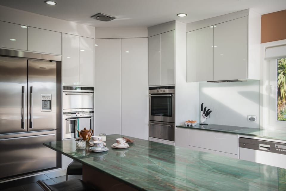 Free daily cooked-to-order breakfast