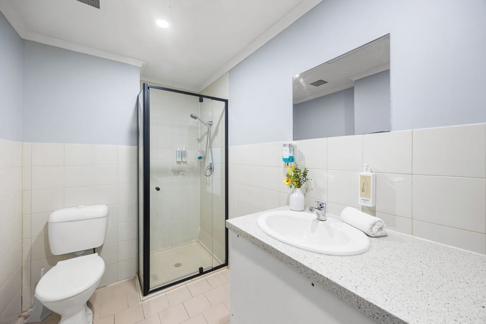 Eminence on Bank Motel in Adelaide