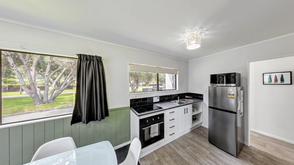 2 Bedroom Motel - 4 Berth | Private kitchen