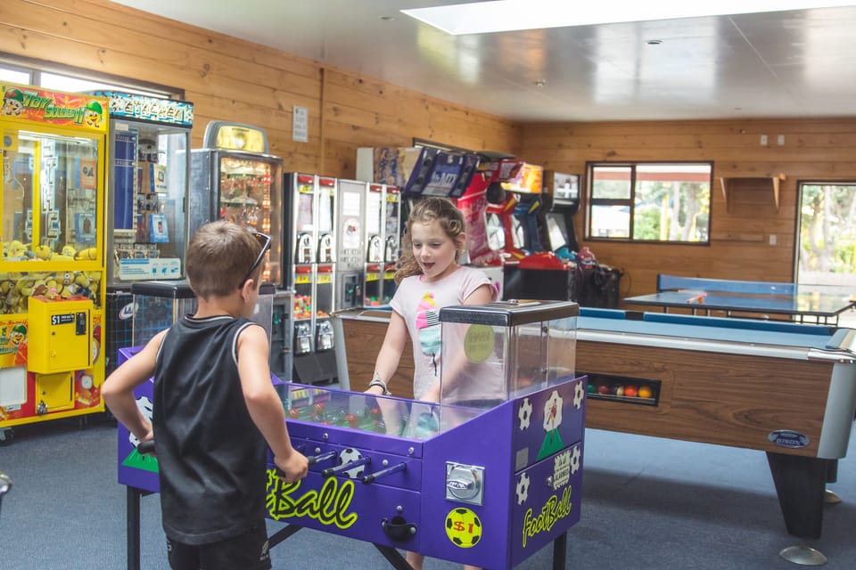 Wellington TOP 10 Holiday Park Campground/ 
RV Resort in Lower Hutt